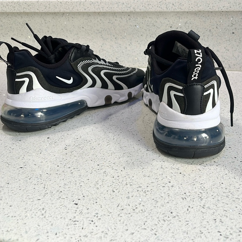 Nike Air Max 270 React ENG - Picture 2 of 7